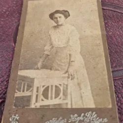 Fotografie femeie, tip CDV