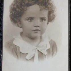 Fotografie tip Carte Postala, Fetita de 2 ani, 1932