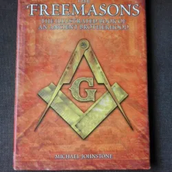 THE FREEMASONS - MICHAEL JOHNSTONE  (CARTE IN LIMBA ENGLEZA)