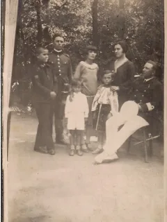 Fotografie din perioada interbelica