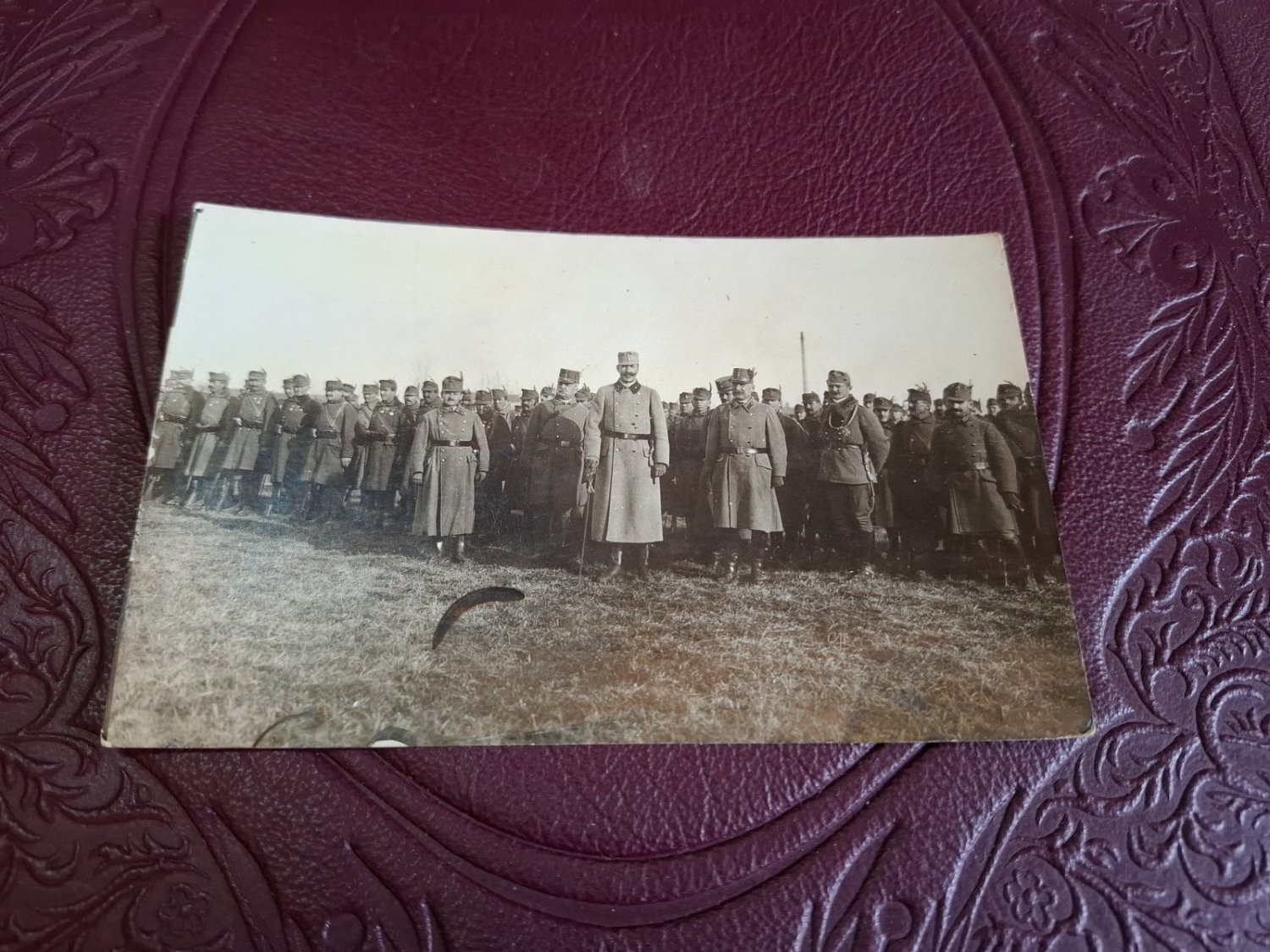 Fotografie tip carte postala , Grup de militari , alb negru - necirculata