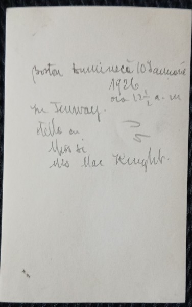 Fotografie, Mama lui Geo Litarczek, parintele radiologiei romanesti, la Boston impreuna cu doua prietene, 1926