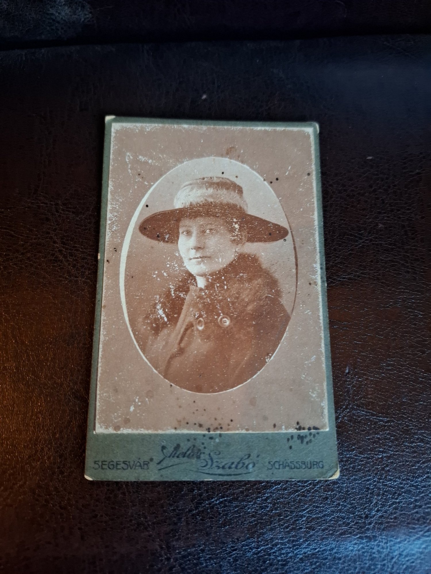 Fotografie tip CDV Portret Femeie Segesvar (Sighisoara) - Atelier Szabo