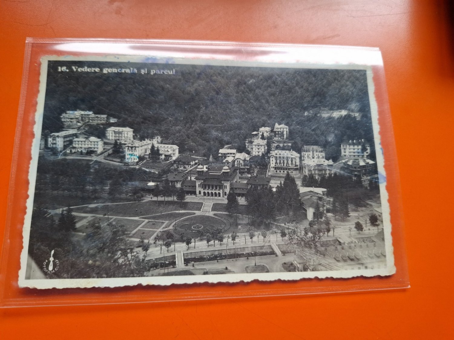 Carte postala Slanic Moldova vedere generala si parcul - (circulata)