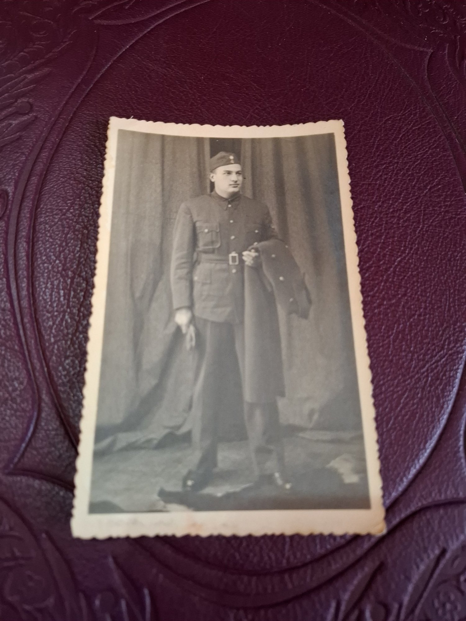 Fotografie veche, militar spaniol - alb negru