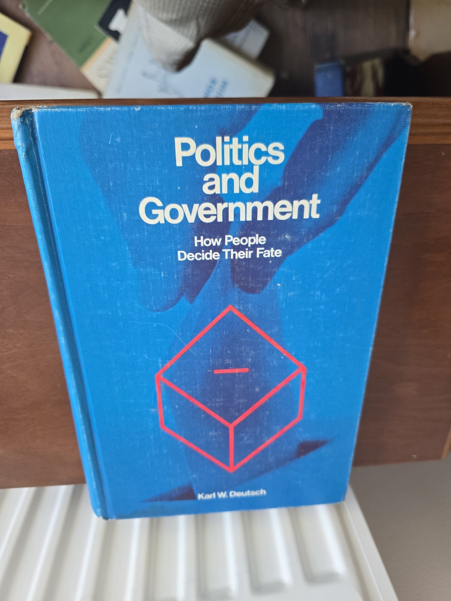 Politics and Government - Karl W. Deutsch