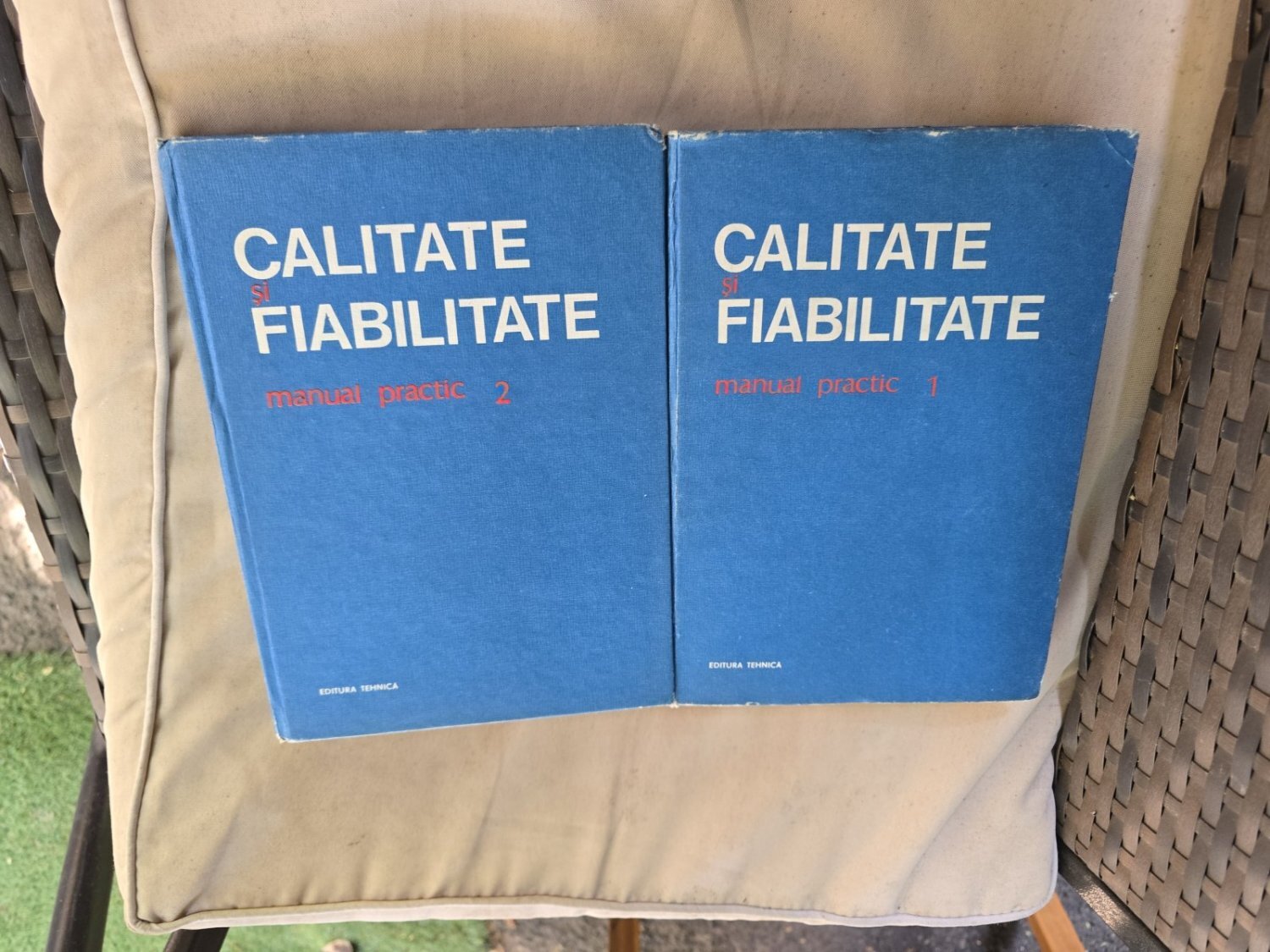 Calitate și Fiabilitate - Necunoscut