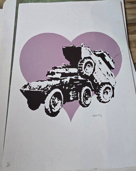 Banksy - Love not war, litografie originala