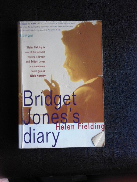 Bridget Jones's diary - Helen Fielding  (carte in limba engleza)
