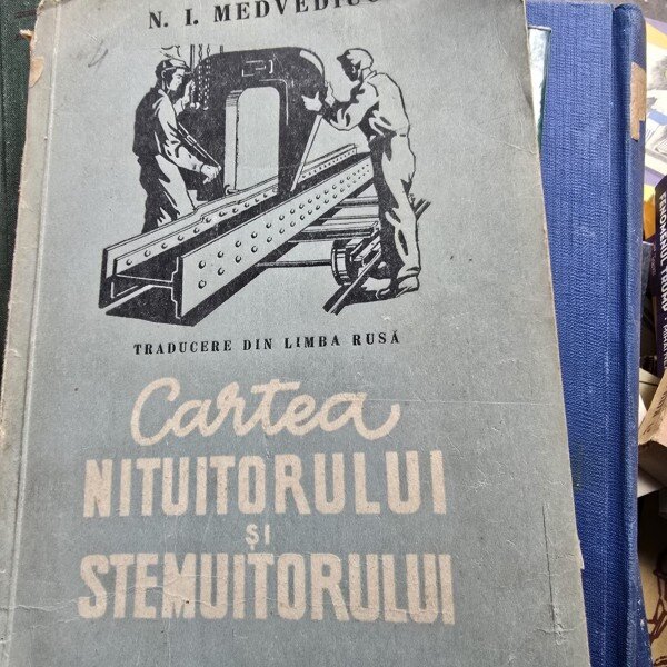 CARTEA NITUITORULUI SI STEMUITORULUI - N.I. MEDVEDIUC