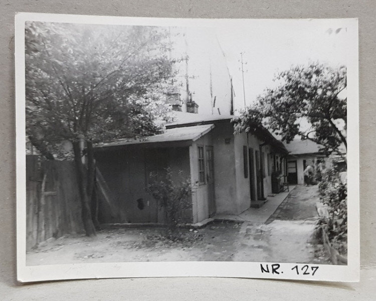 CASA DEMOLATA , STR, SEBASTIAN NR. 127 , BUCURESTI, VEDERE DIN CURTE , FOTOGRAFIE MONOCROMA, PE HARTIE LUCIOASA , ANII '70 - '80