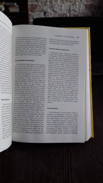 CLINICAL MANAGEMENT OF ARTICULATORY AND PHONOLOGICAL DISORDERS - CURTIS E. WEISS (MANAGEMENTUL CLINIC AL TULBURARILOR ARTICULARE SI FONETICE)