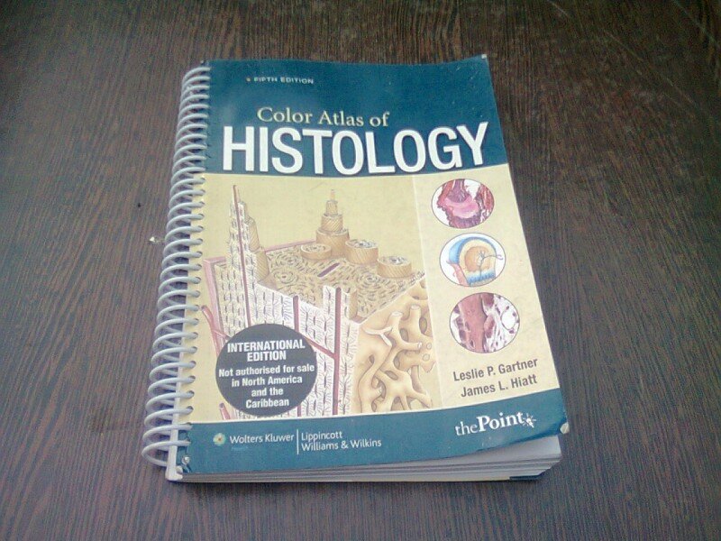 COLOR ATLAS OF HISTOLOGY - LESLIE P. GARTNER  (TEXT IN LIMBA ENGLEZA)