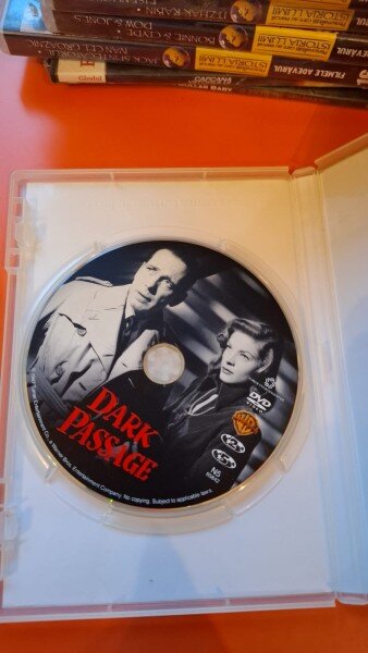 Dark Passage DVD - Humphrey Bogart și Lauren Bacall