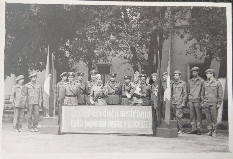 Fotografie, depunere de juramant la o unitate militara din Romania, perioada comunista