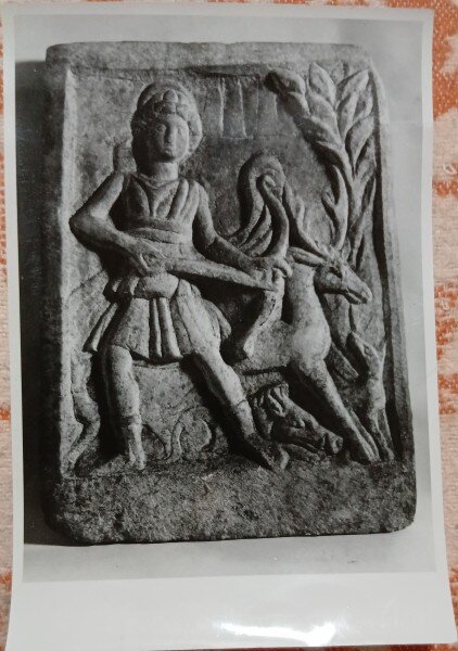 Fotografie, Diana, zeita vanatorii din mitologia romana, dateaza din sec.II, gasita in Ardeal