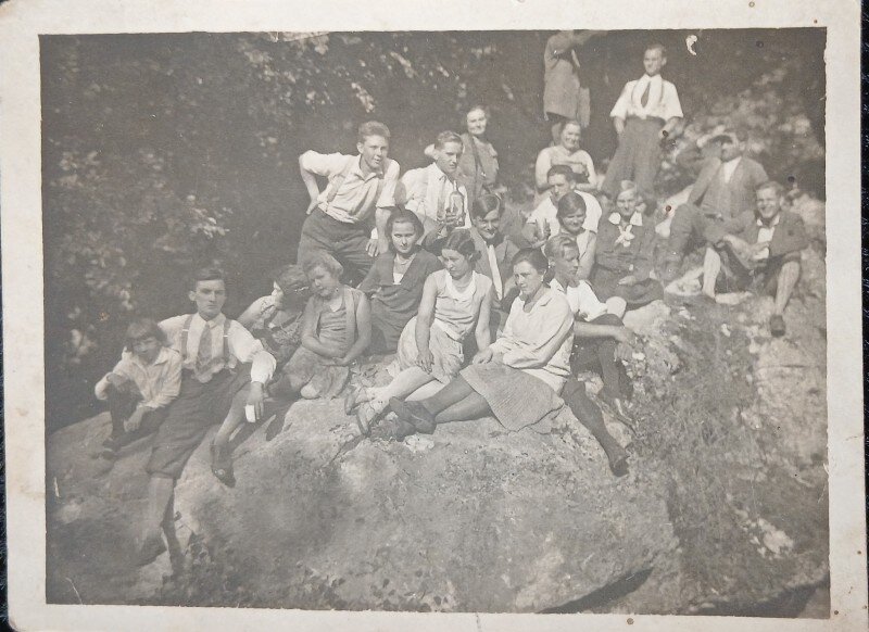 Fotografie, Grup de tineri in excursie, la munte, 1930