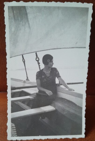 Fotografie, in barca cu panze, Constanta 1932