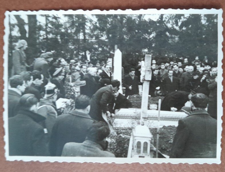 Fotografie, la inmormantarea generalului Virgil Badulescu, 1944