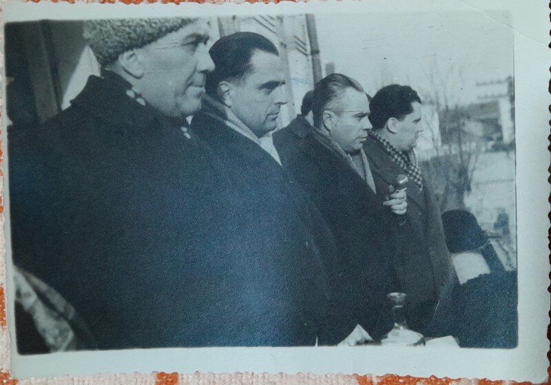 Fotografie, personalitati ale vremii, la un miting in Bulgaria, 1946