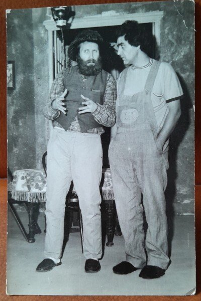 Fotografie, secventa din piesa Tot raul de la femei, actorii Bujor Macrin si Toea Badiu, stagiunea 1990-1991, tetrul Maria Filloti