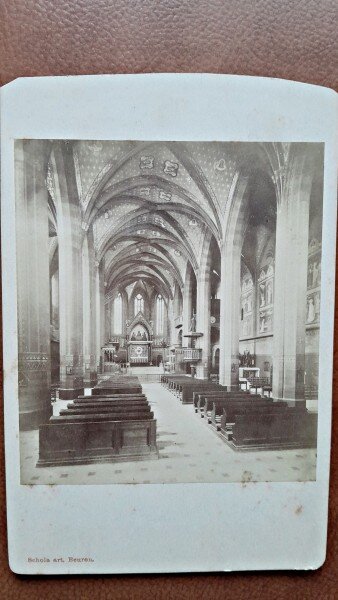 Fotografie pe carton, interior de Catedrala Catolica, perioada interbelica