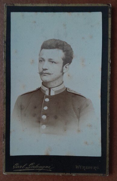 Fotografie tip CDV, militar cu mustata, perioada primului razboi mondial