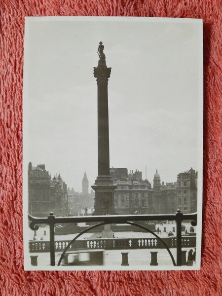 Fotografie, Trafalgar Square, 1927