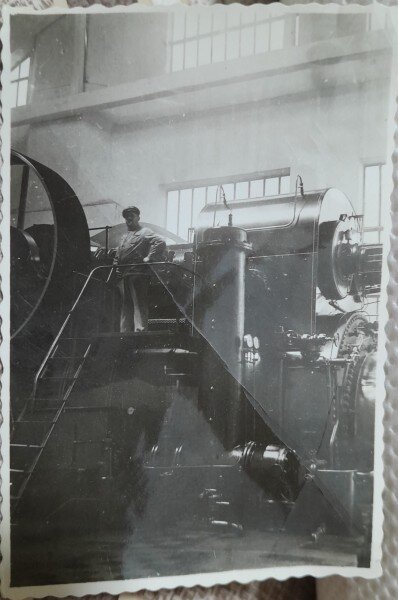 Fotografie, Uzina Titan, perioada comunsta