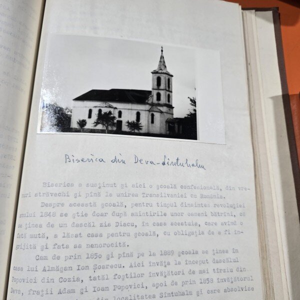 Istoria Bisericii Ortodoxe Romane din Deva - Victor Suiaga, cu dedicatia autorului