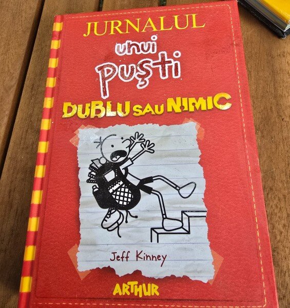 JURNALUL UNUI PUSTI, DUBLU SAU NIMIC - JEFF KINNEY