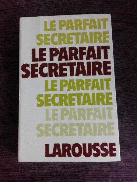 LE PARFAIT SECRETAIRE  (CARTE IN LIMBA FRANCEZA)