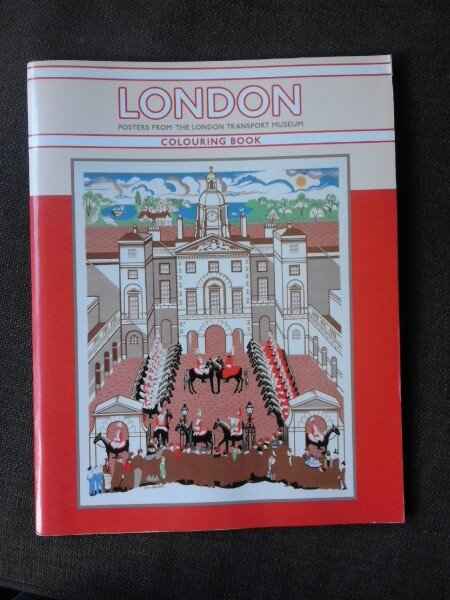 LONDON, POSTERS FROM THE LONDON TRANSPORT MUSEUM, COLOURING BOOK  (CARTE DE COLORAT)