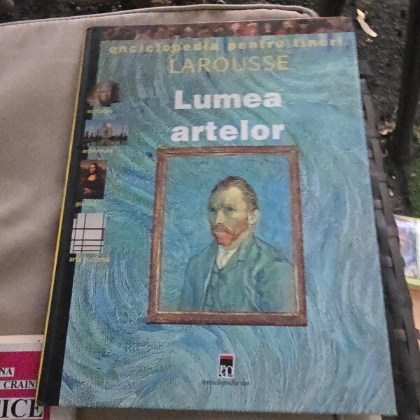 LUMEA ARTELOR - LAROUSSE