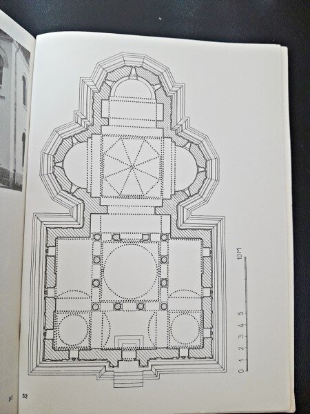 Manastirea Curtea de Arges album monografic  (cu dedicatia Arhim. Crasoveanu pentru Ctin Serban)