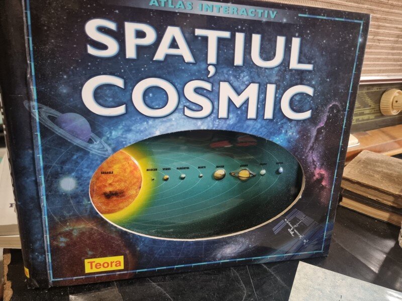 Spatiul cosmic, atlas interactiv