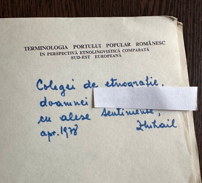 Terminologia portului popular romanesc - Zamfira Mihail (cu dedicatie)