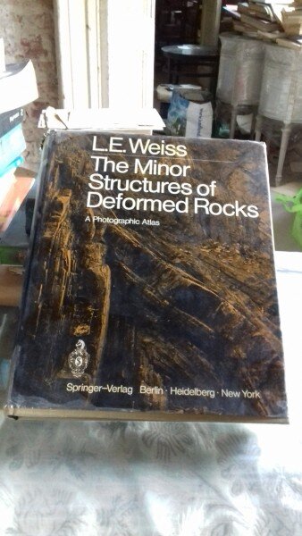 THE MINOR STRUCTURES OF DEFORMED ROCKS - L.E. WEISS  (STRUCTURA MINERALA A ROCILOR DEFORMATE)
