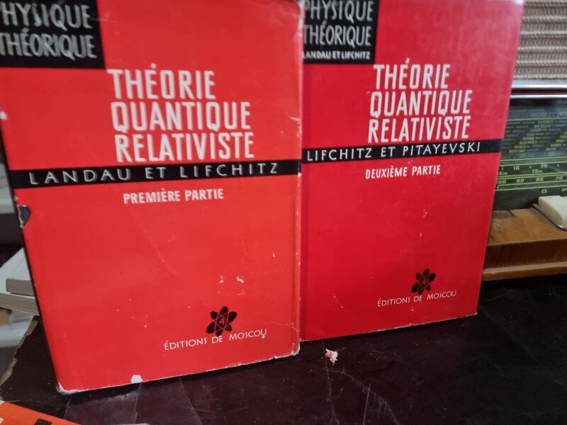 Theorie quantique relativiste - E. Lifchitz     Prima si  A doua parte  (TEORIE CUANTICA RELATIVISTA)