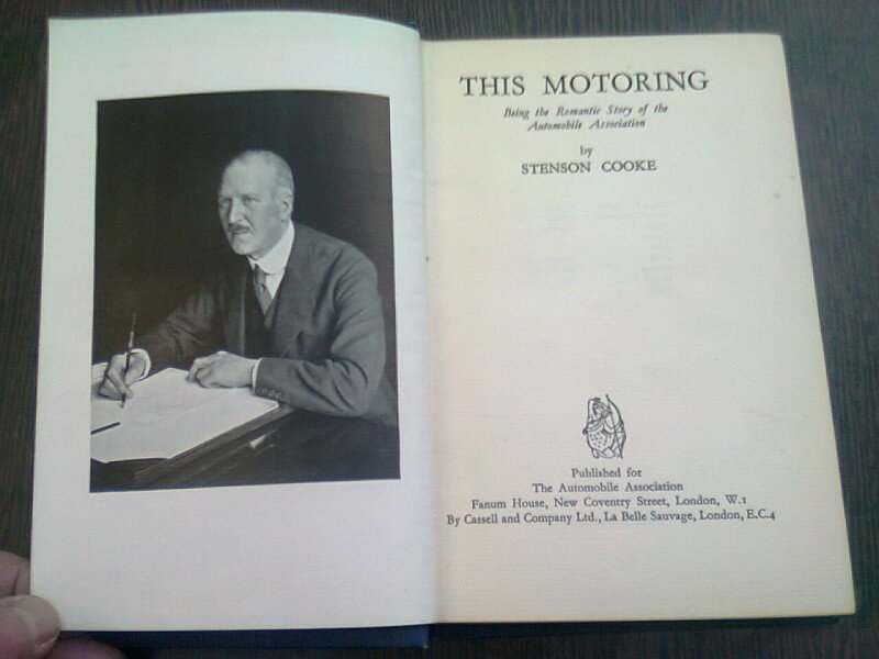 THIS MOTORING - STENSON COOKE  *CARTE IN LIMBA ENGLEZA)