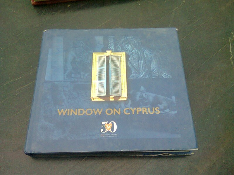 WINDOW ON CYPRUS  (CARTE IN LIMBA ENGLEZA)