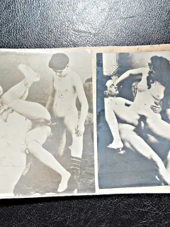 2 fotografii vechi, cca 1900, cu tema erotica, lipite pe carton