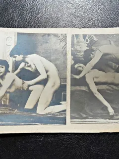2 fotografii vechi, cca 1900, cu tema erotica, lipite pe carton