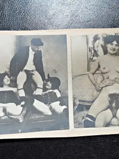 2 fotografii vechi, cu tema erotica, lipite pe carton