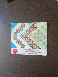 Cusături artizanale din Transilvania - Livia Gorea Tichindeleanu