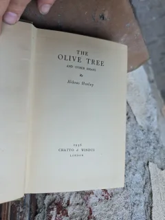 The Olive Tree and Other Essays - Aldous Huxley