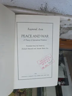 Peace and War - Raymond Aron
