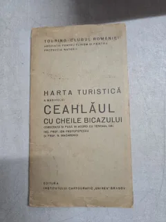 Harta turistică a masivului Ceahlău cu cheile Bicazului - Ion Protopopescu, N. Macarovici