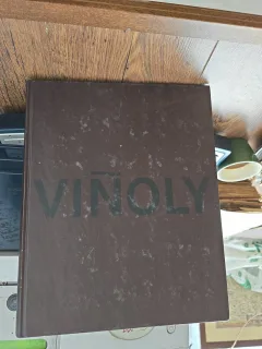 VINOLY - Catalog  de arhitectura (engleză)