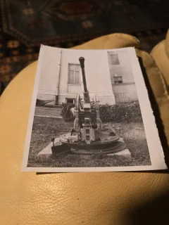 Fotografie tun antiaerian naval, vedere frontala